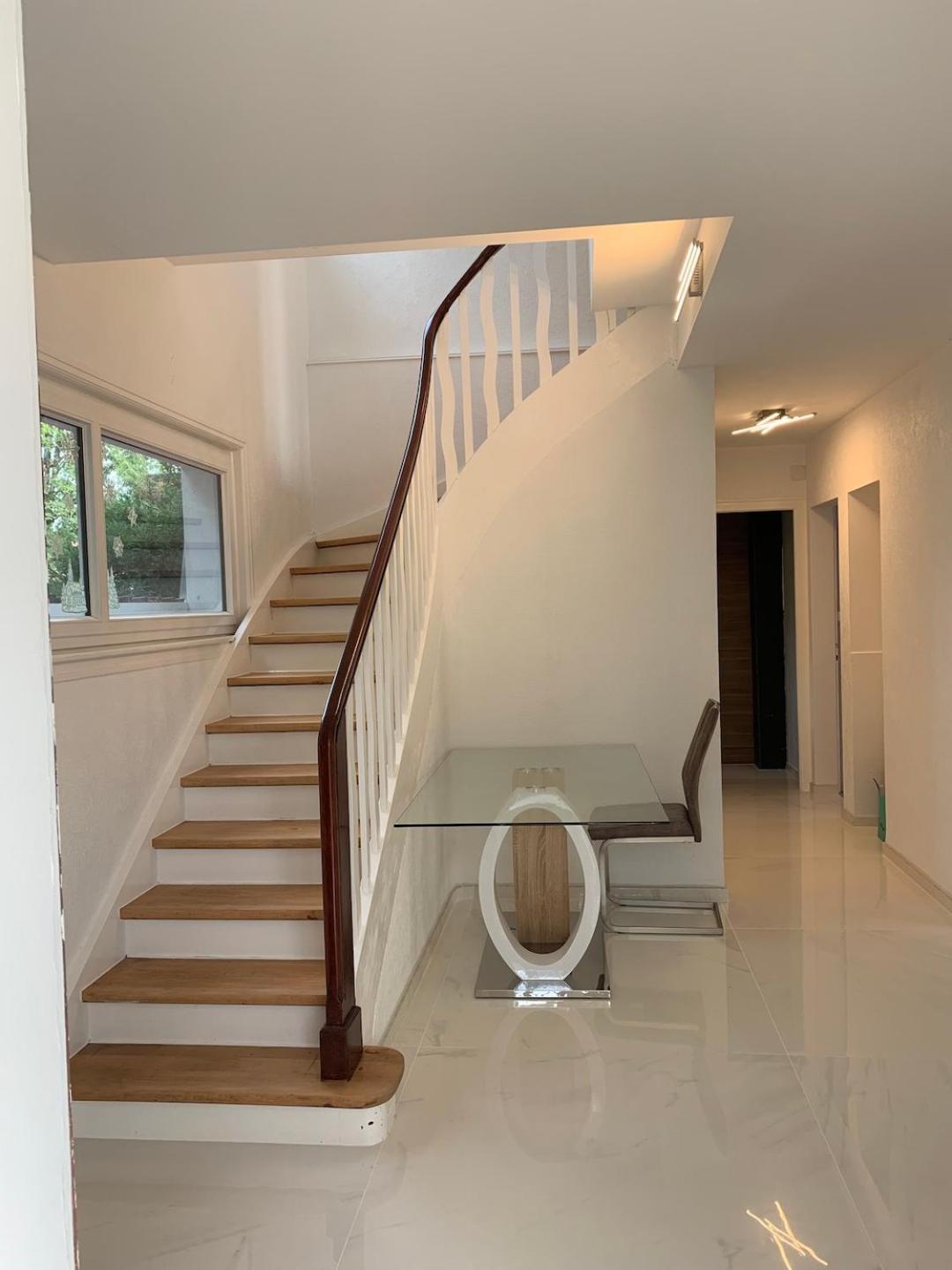Rooms in the villa near the airport, share bathroom and share kitchen