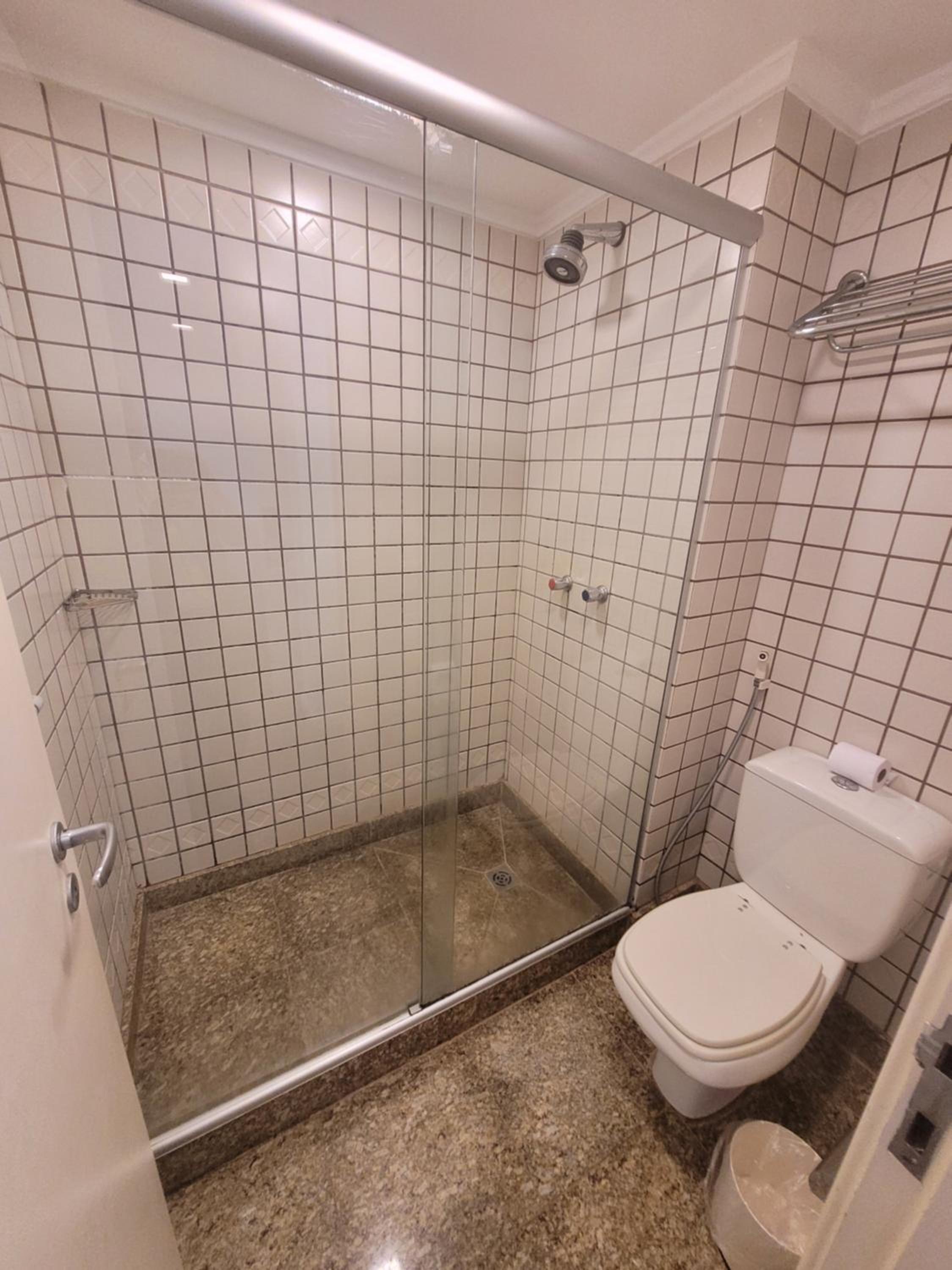 FLAT NO MERCURE BRASÍLIA LIDER, AO LADO DA ESPLANADA DOS MINISTÉRIOS, ESTÁDIO MANÉ GARRINCHA E CENTRO DE CONVENÇÕES, COM PISCINA, ACADEMIA, RESTAURANTE, RE