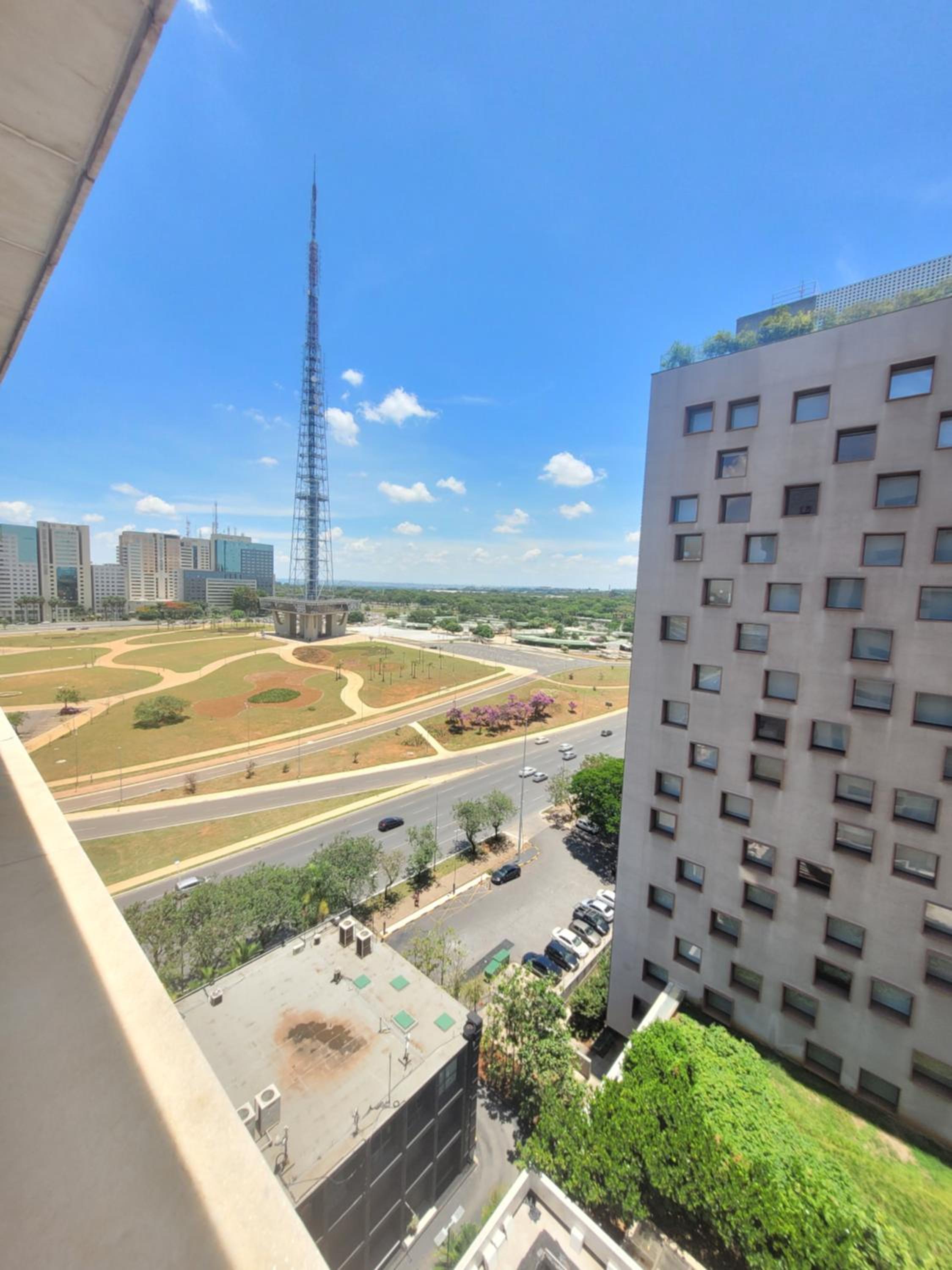 FLAT NO MERCURE BRASÍLIA LIDER, AO LADO DA ESPLANADA DOS MINISTÉRIOS, ESTÁDIO MANÉ GARRINCHA E CENTRO DE CONVENÇÕES, COM PISCINA, ACADEMIA, RESTAURANTE, RE