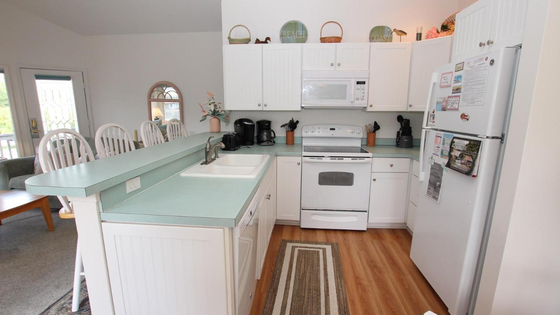 Oceanside, Community Pools, Community Amenities, Sun Deck, M412, Summersweet view 5