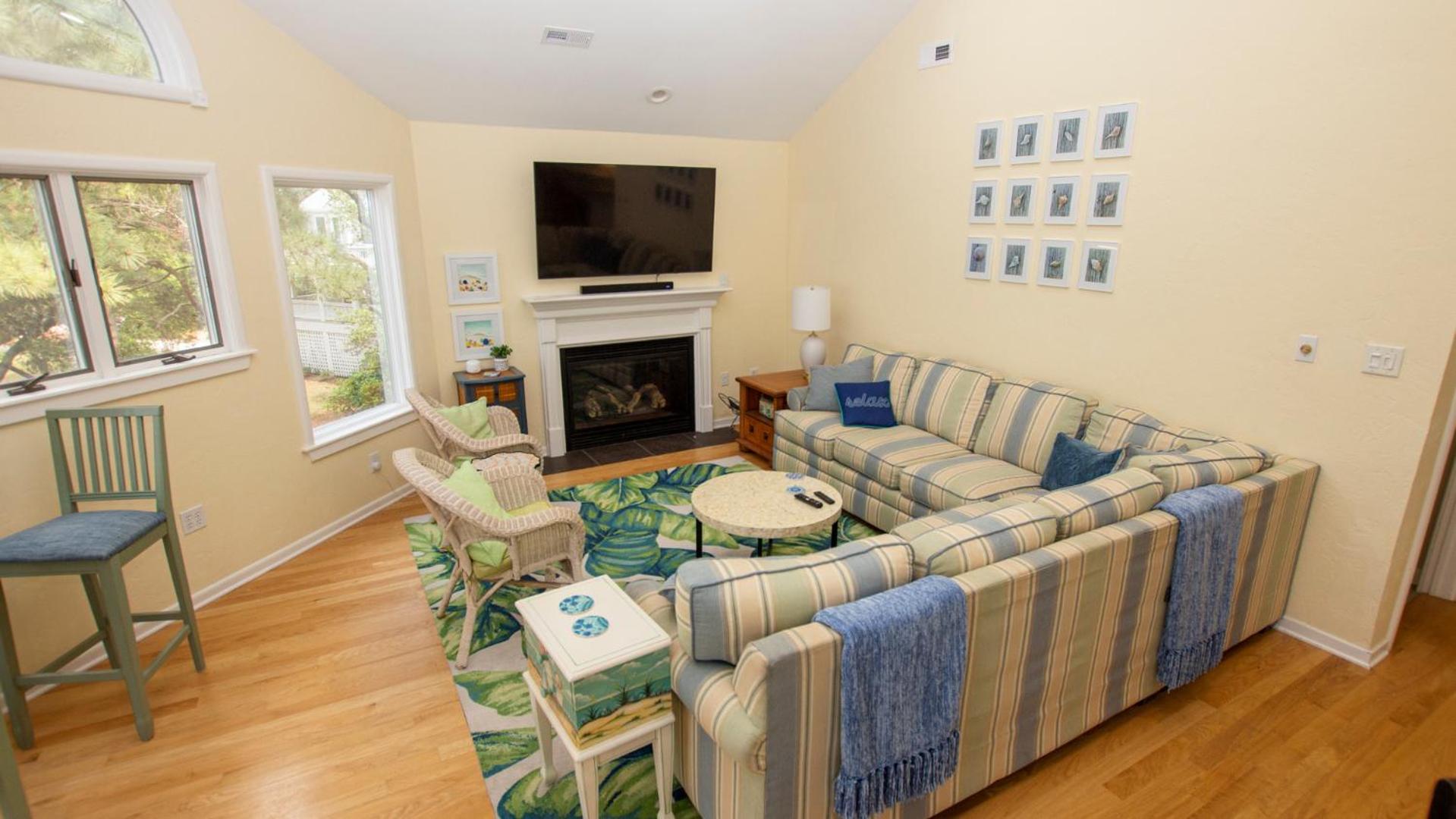 SOUNDFRONT, Sound views, Private Pool, Hot Tub, MS12, Sounds Amazing view 3