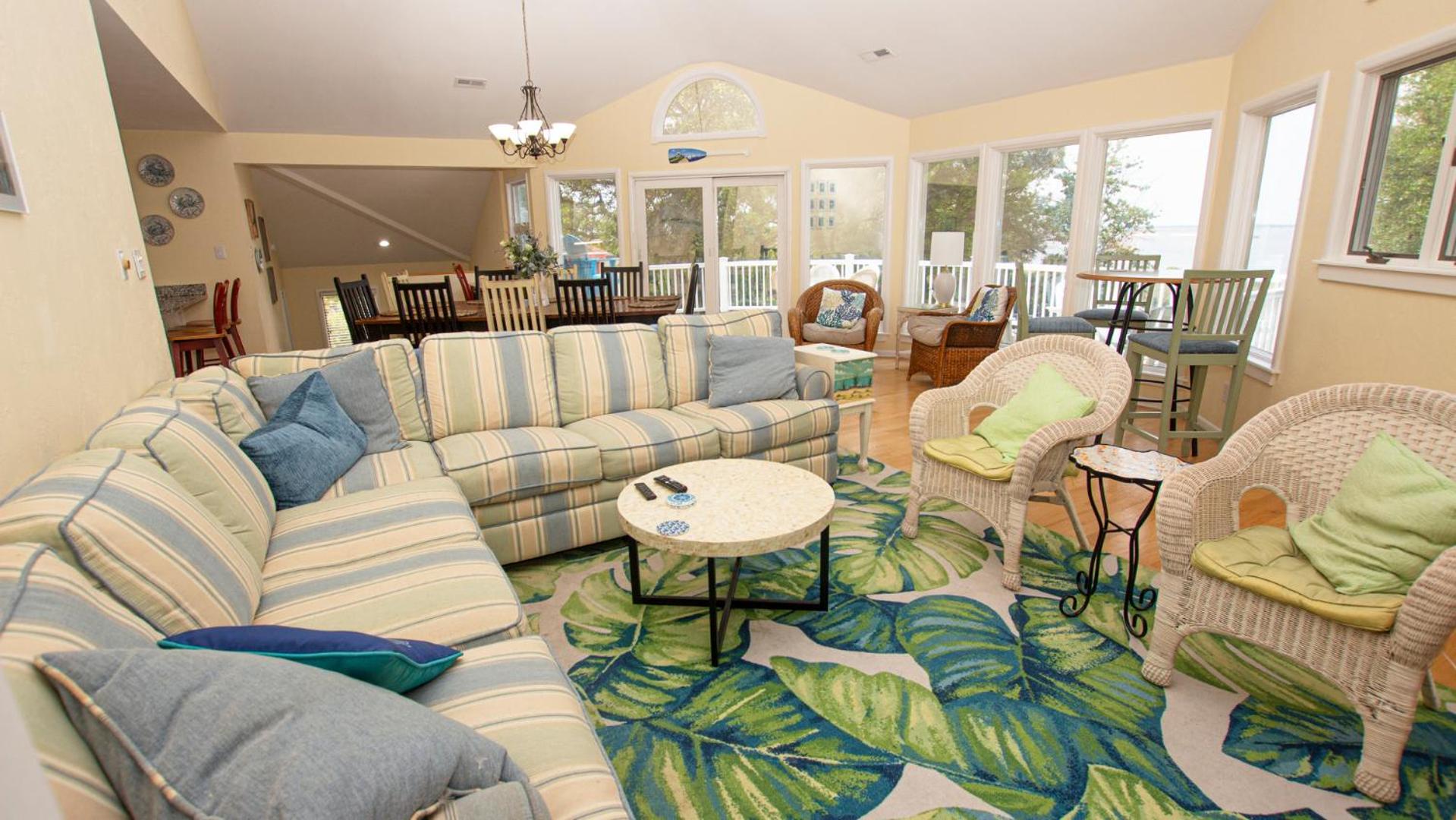 SOUNDFRONT, Sound views, Private Pool, Hot Tub, MS12, Sounds Amazing view 5