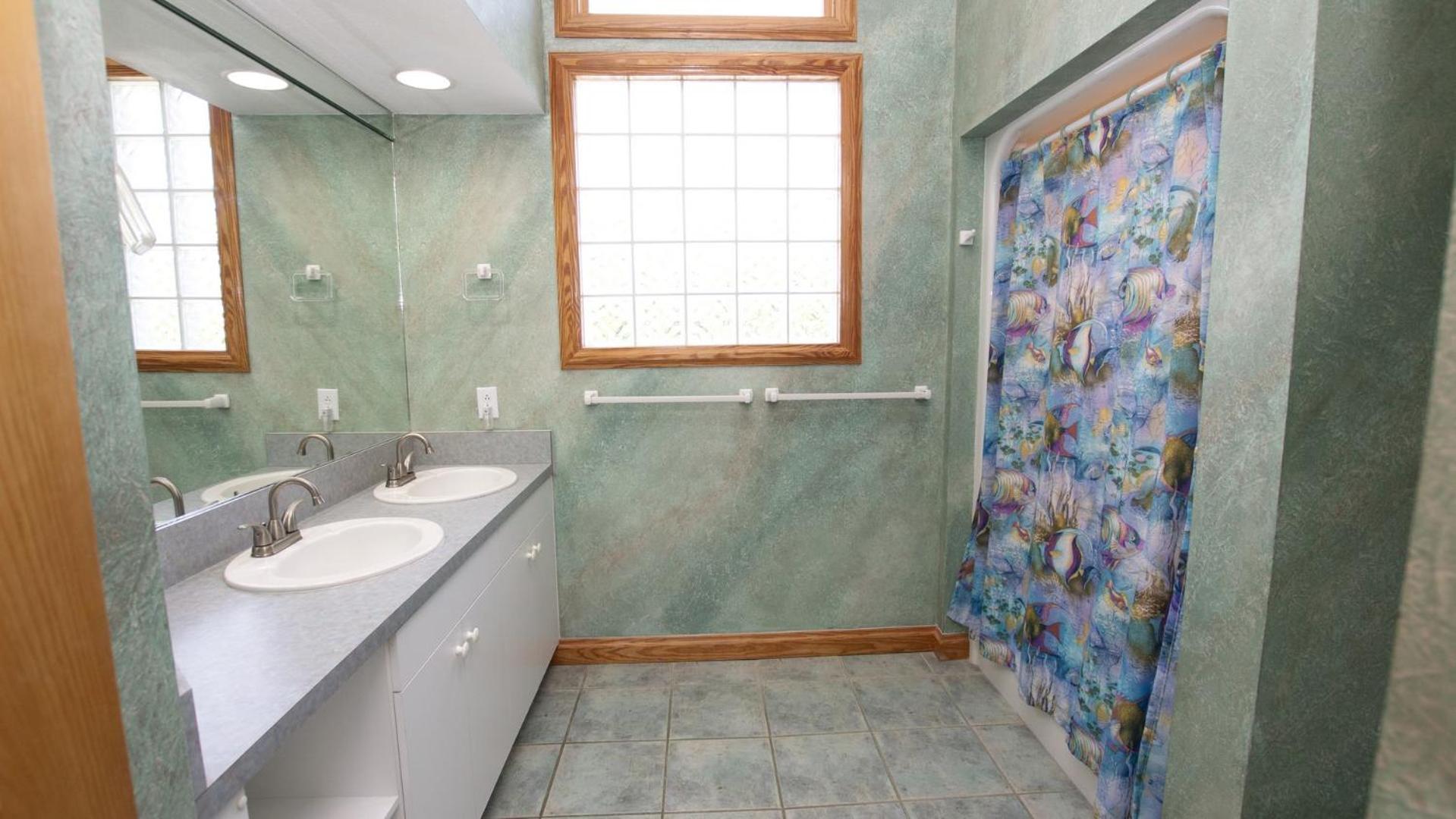 Soundside, Hot Tub, Community Amenities, MS2, Catchin Waves view 4