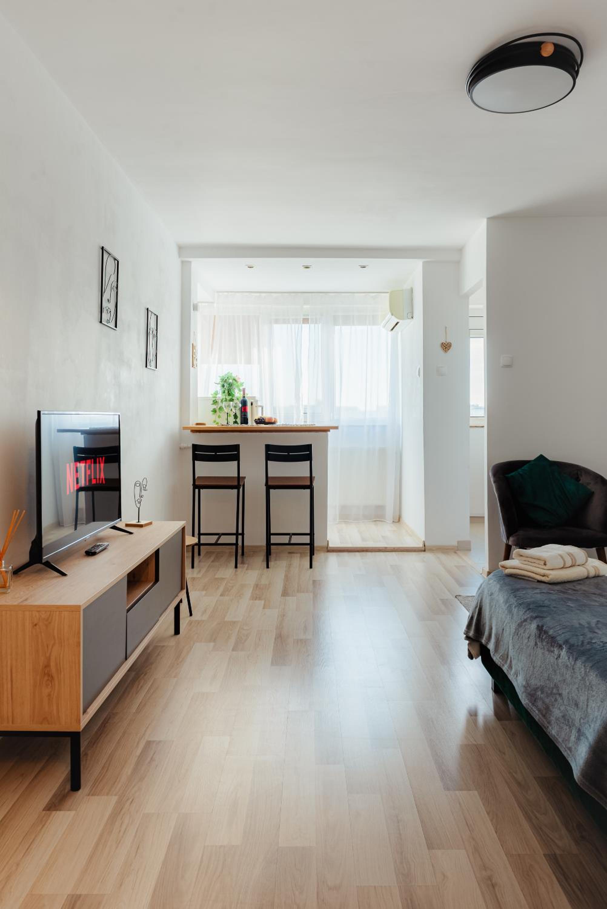 Premium Studio next to National Arena & Park view 5