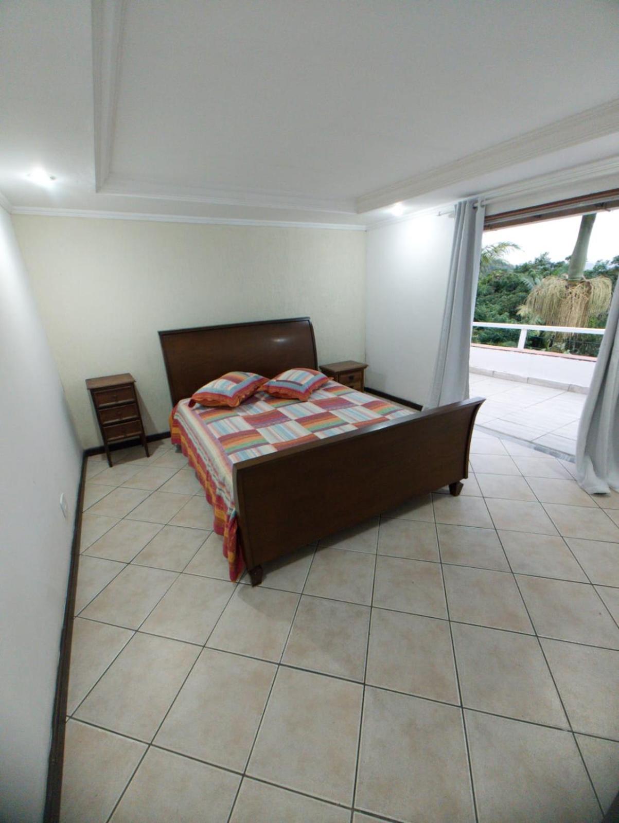 Linda Casa Na Granja Comary/CBF