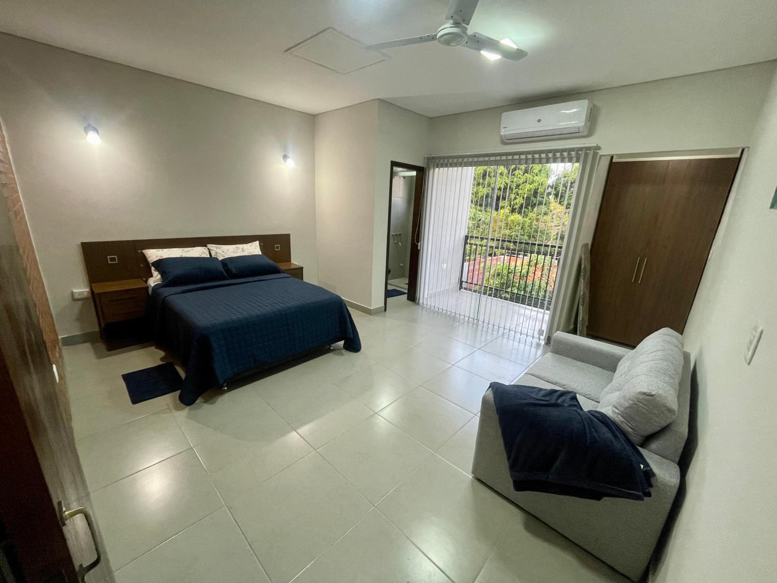 Amplio departamento a estrenar en Asunción, excelente ubicación view 2