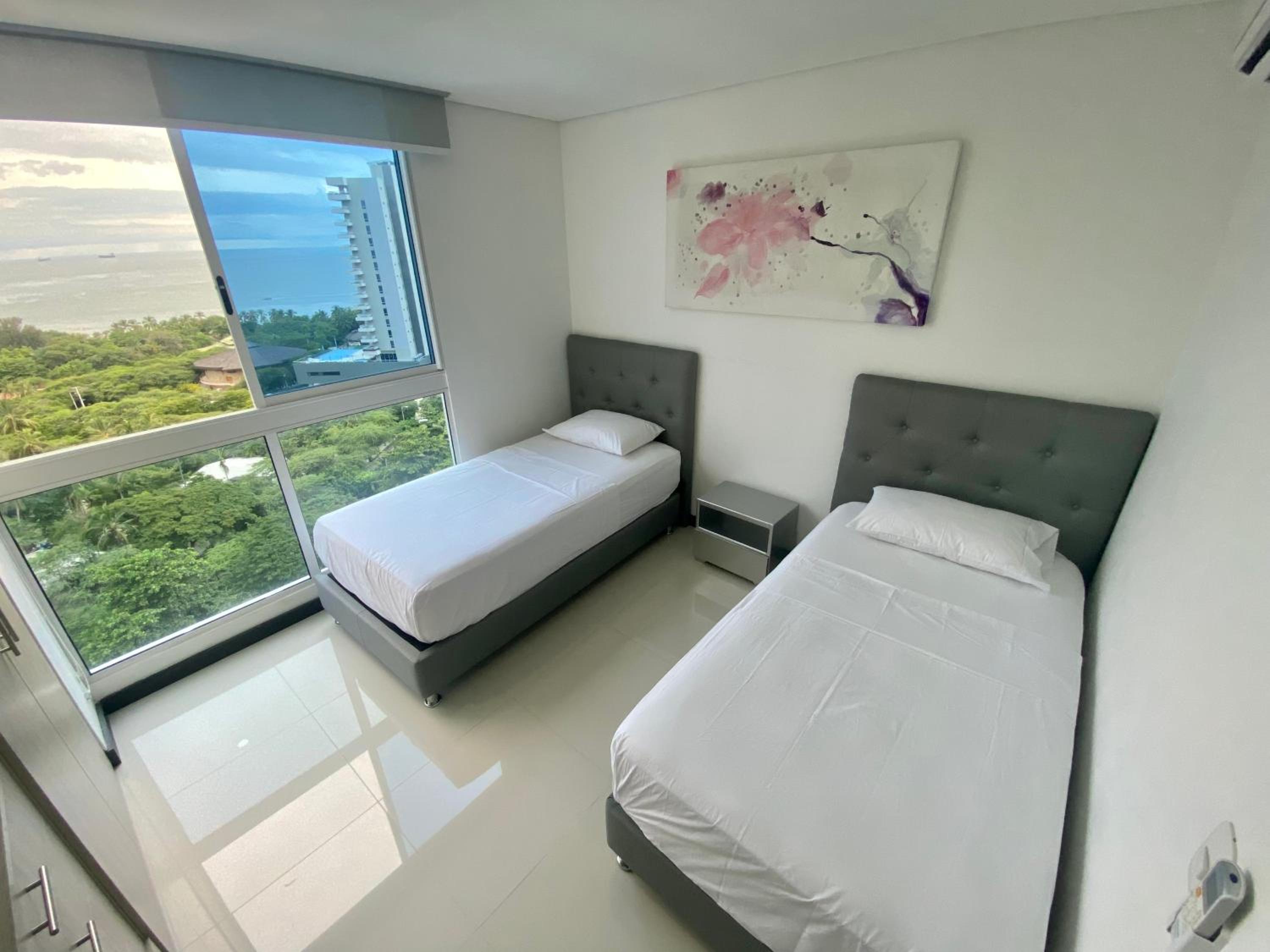 Ocean Club Apartments – Near the Sea by SOHO
