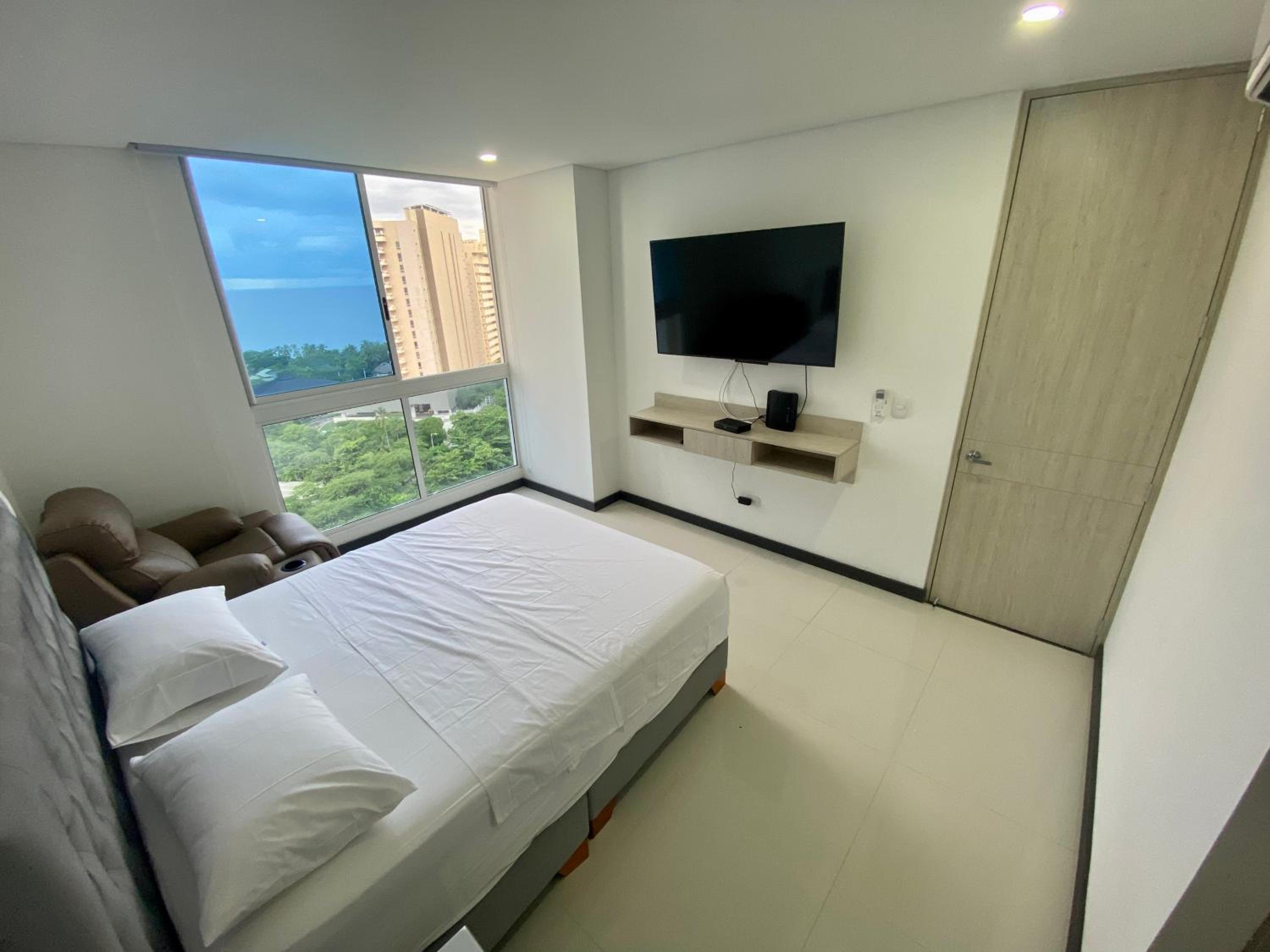 Ocean Club Apartments – Near the Sea by SOHO