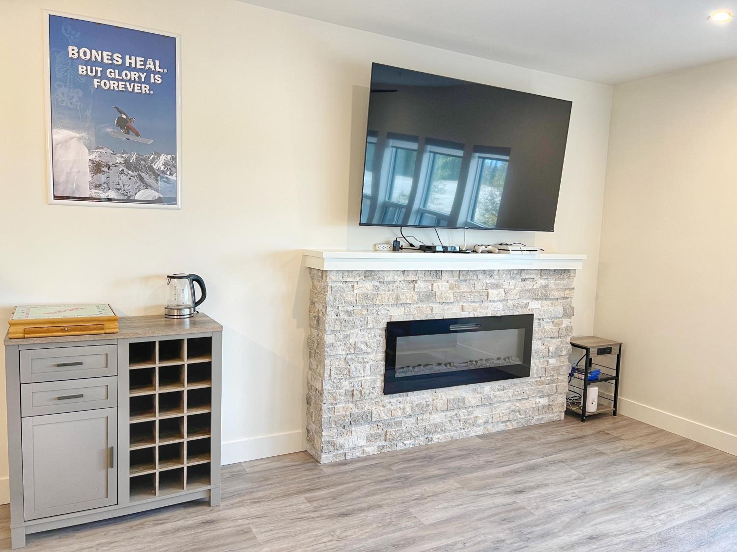 Front row for fireworks Brand new ski-in & out townhouse