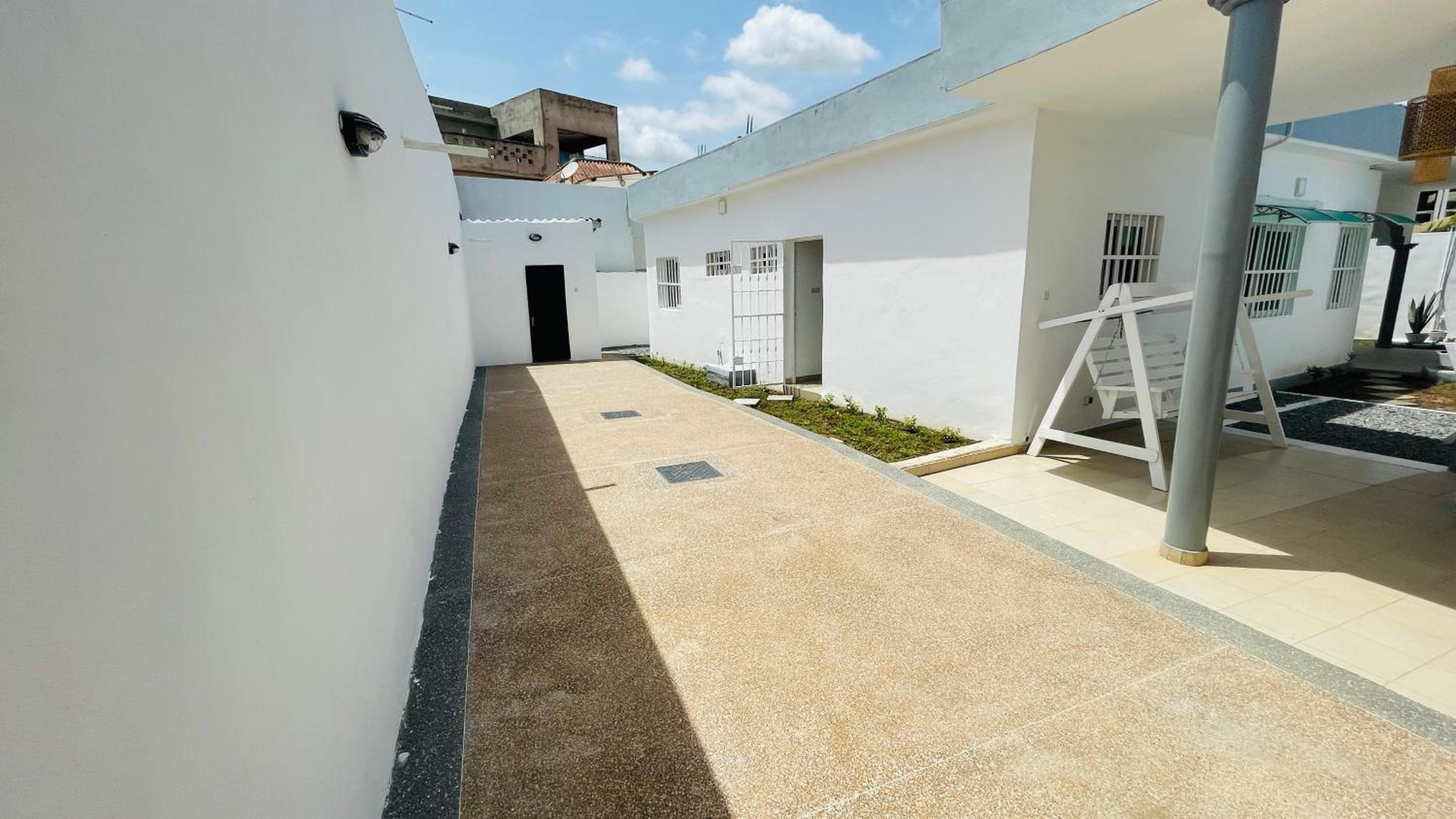 Villa Africo Palace Adidogome