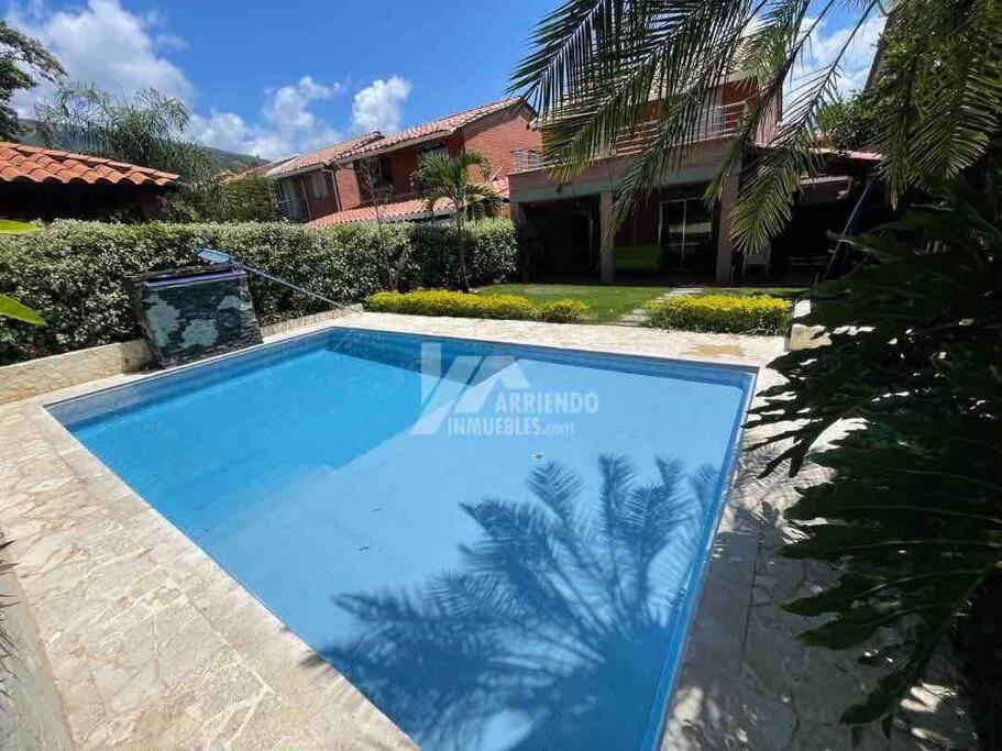 Agradable casa de descanso con piscina privada