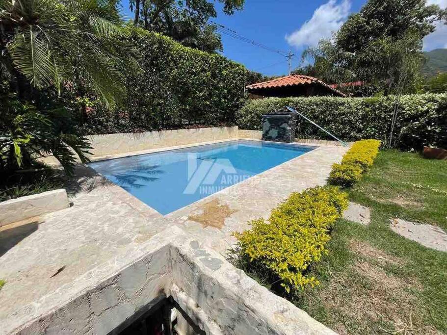 Agradable casa de descanso con piscina privada
