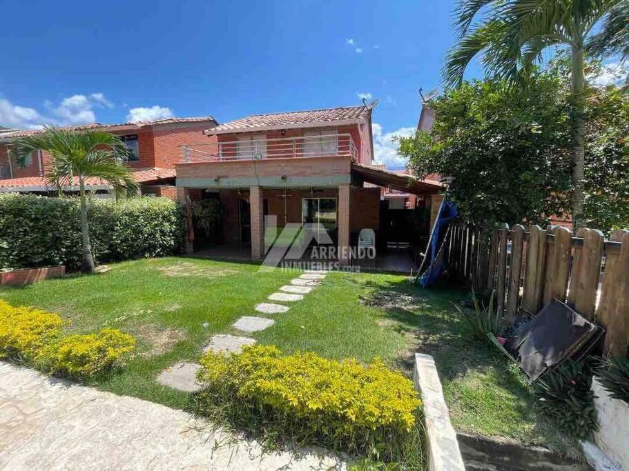 Agradable casa de descanso con piscina privada