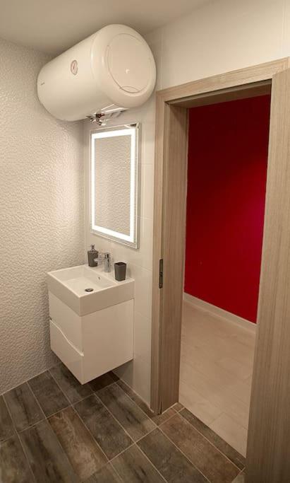 Magenta Apartment with free WiFi
