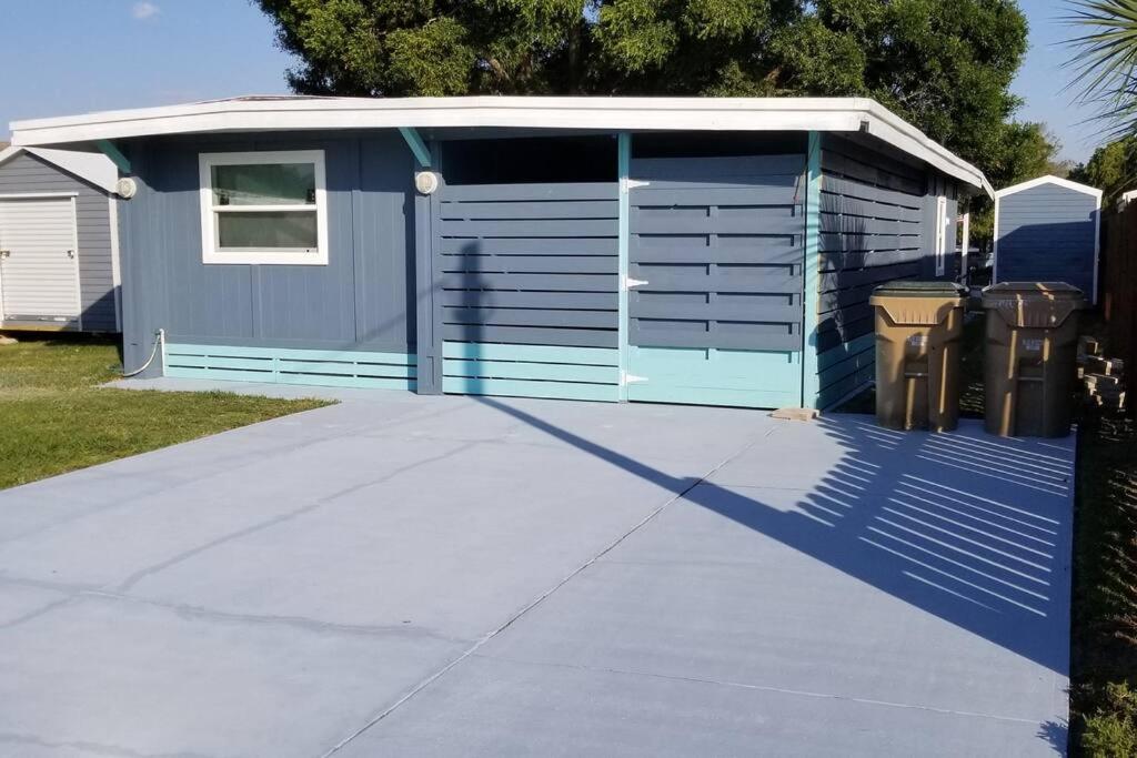 3 Bed, 2 Bath, Waterfront, Dock, Large Driveway