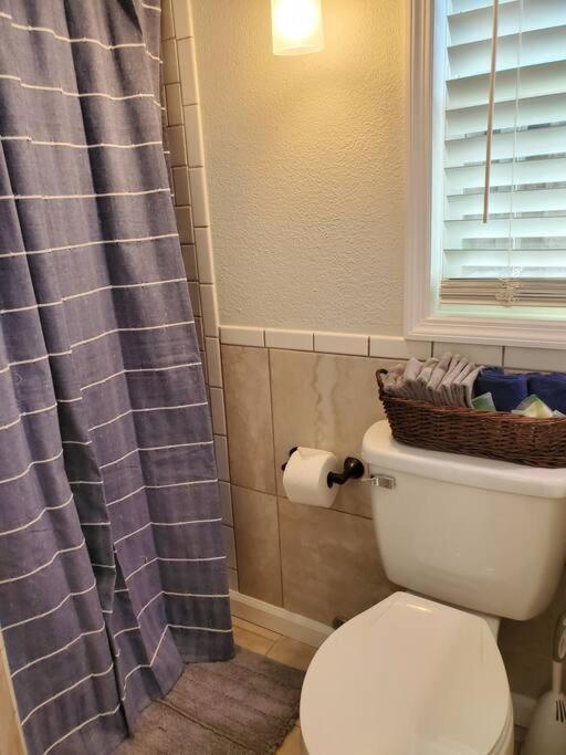 3 Bed, 2 Bath, Waterfront, Dock, Large Driveway, photo 16