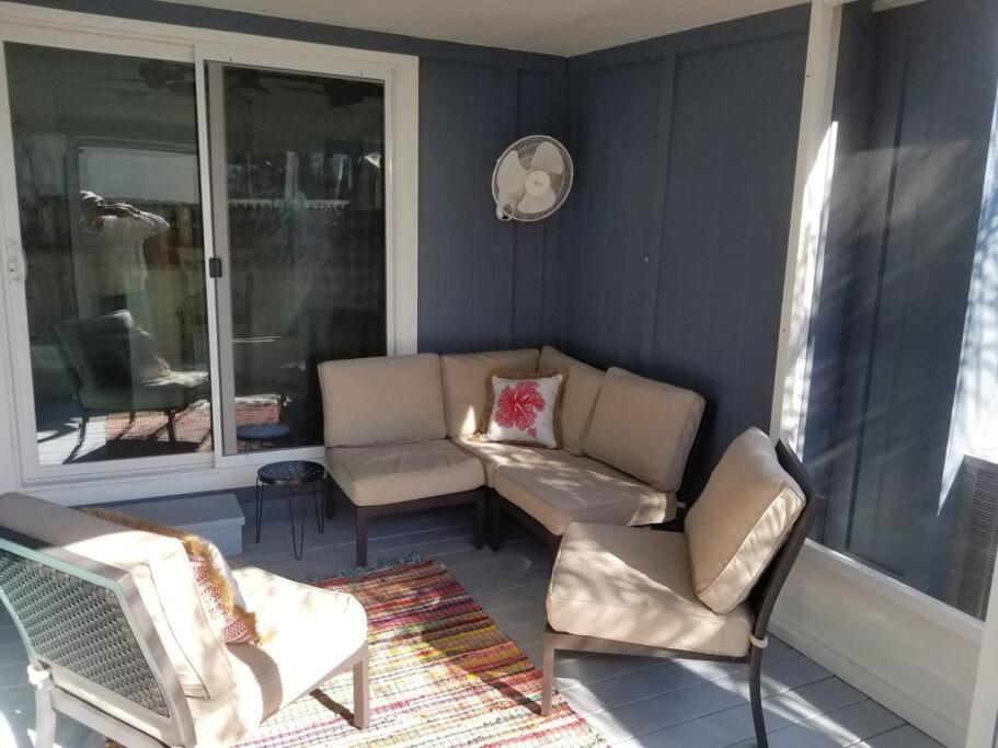 3 Bed, 2 Bath, Waterfront, Dock, Large Driveway, photo 27