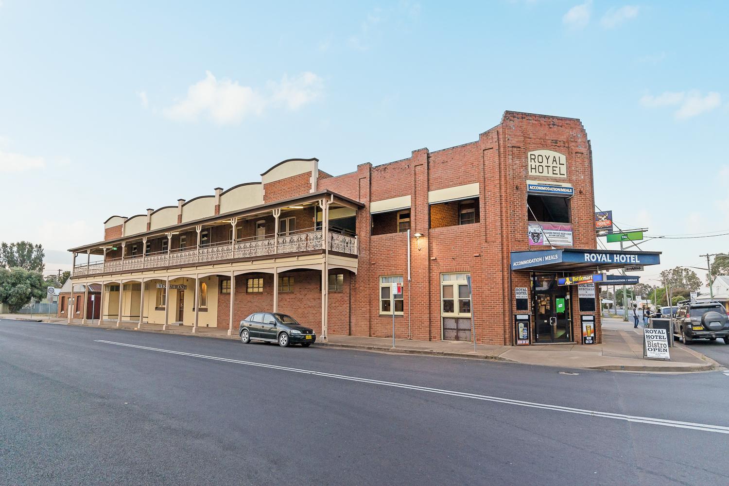 Castlereagh Motor Inn