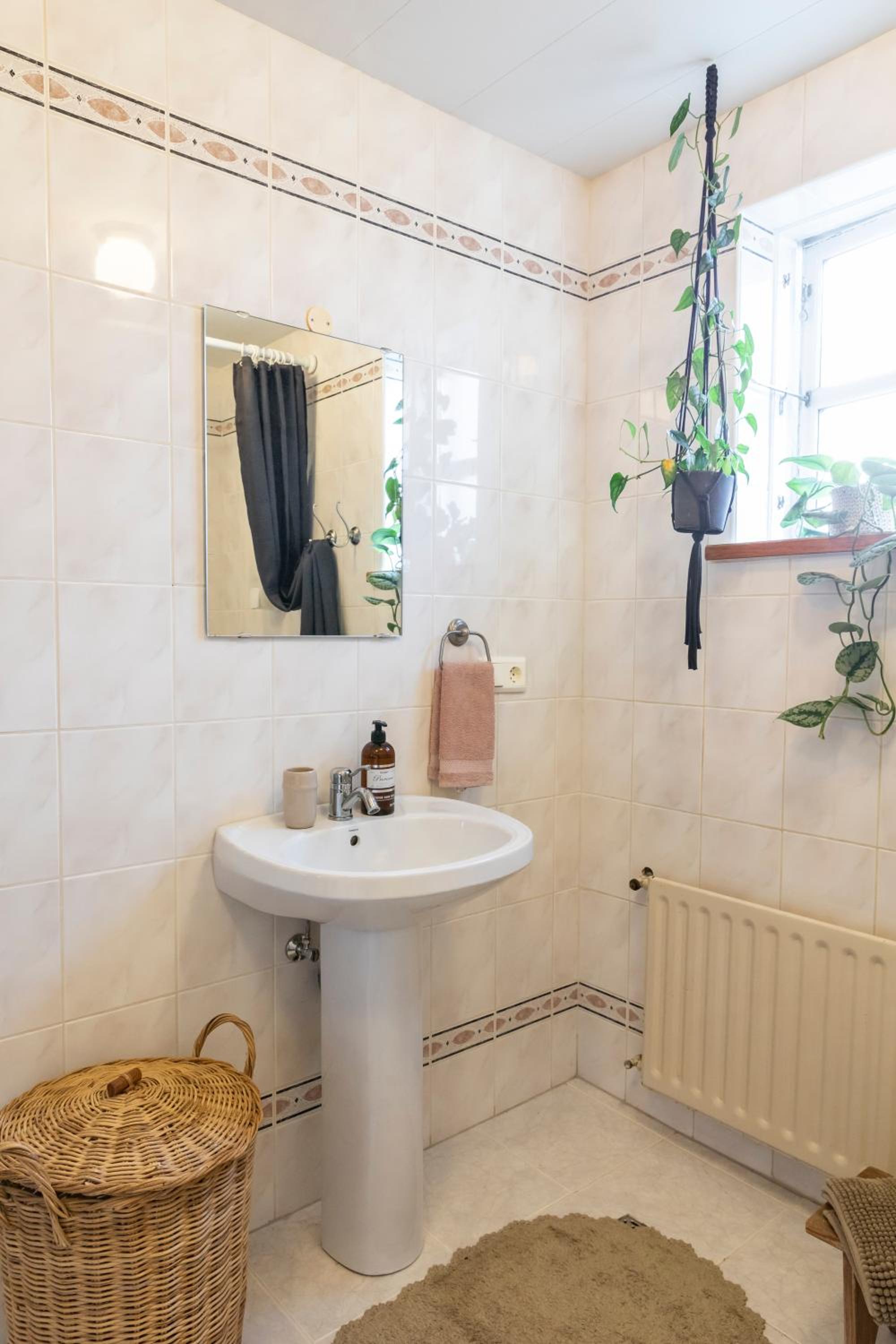 Old Charm Apartment - Keflavík Downtown