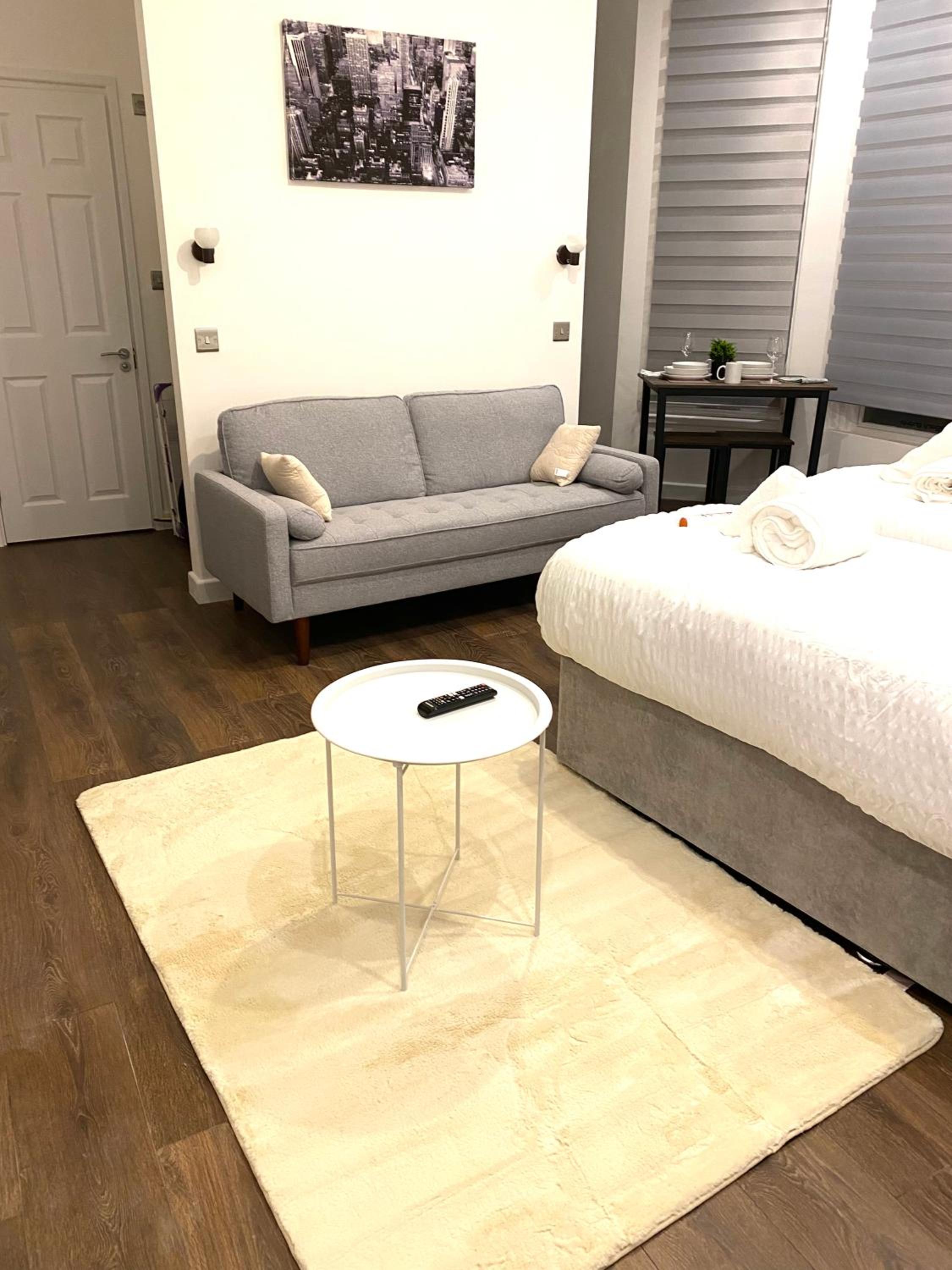 Buckinghamshire Elegant Studio