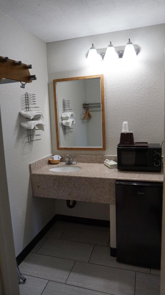 Travel Inn Tucson - Property Image 8