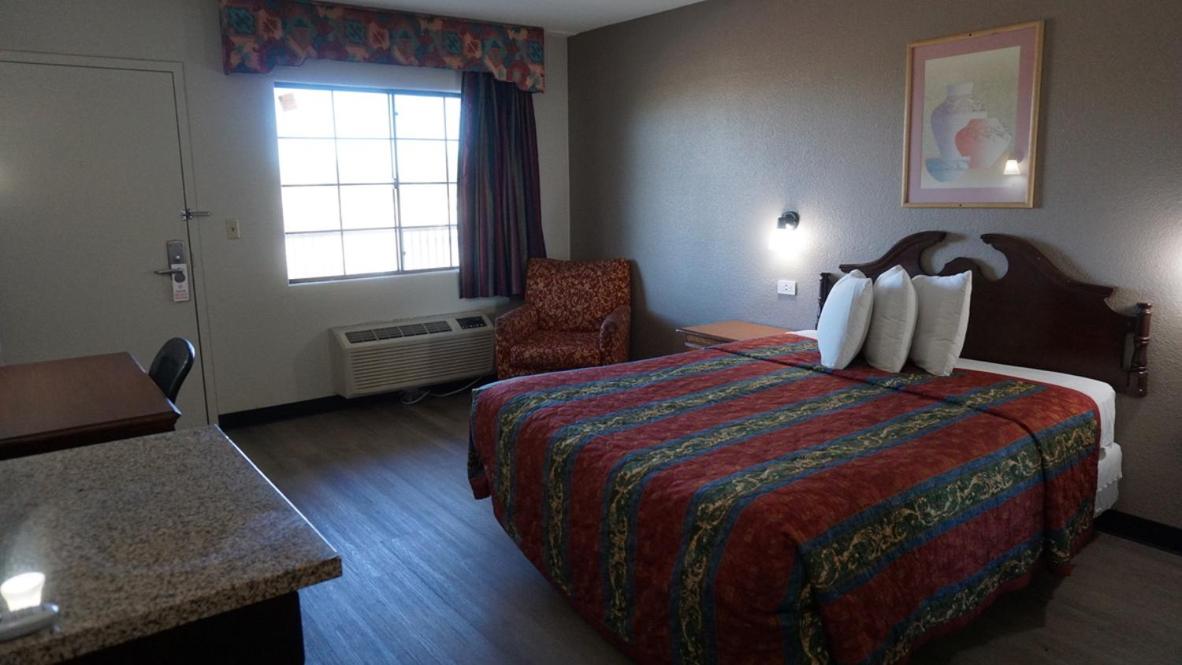 Travel Inn Tucson - Property Image 2