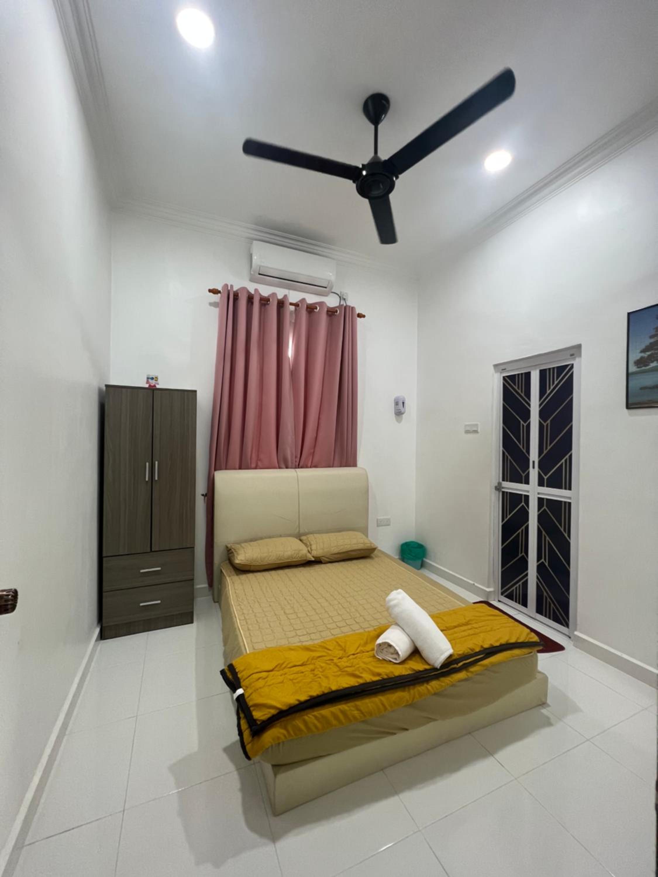 Villa Muslim Gong Badak photo 2