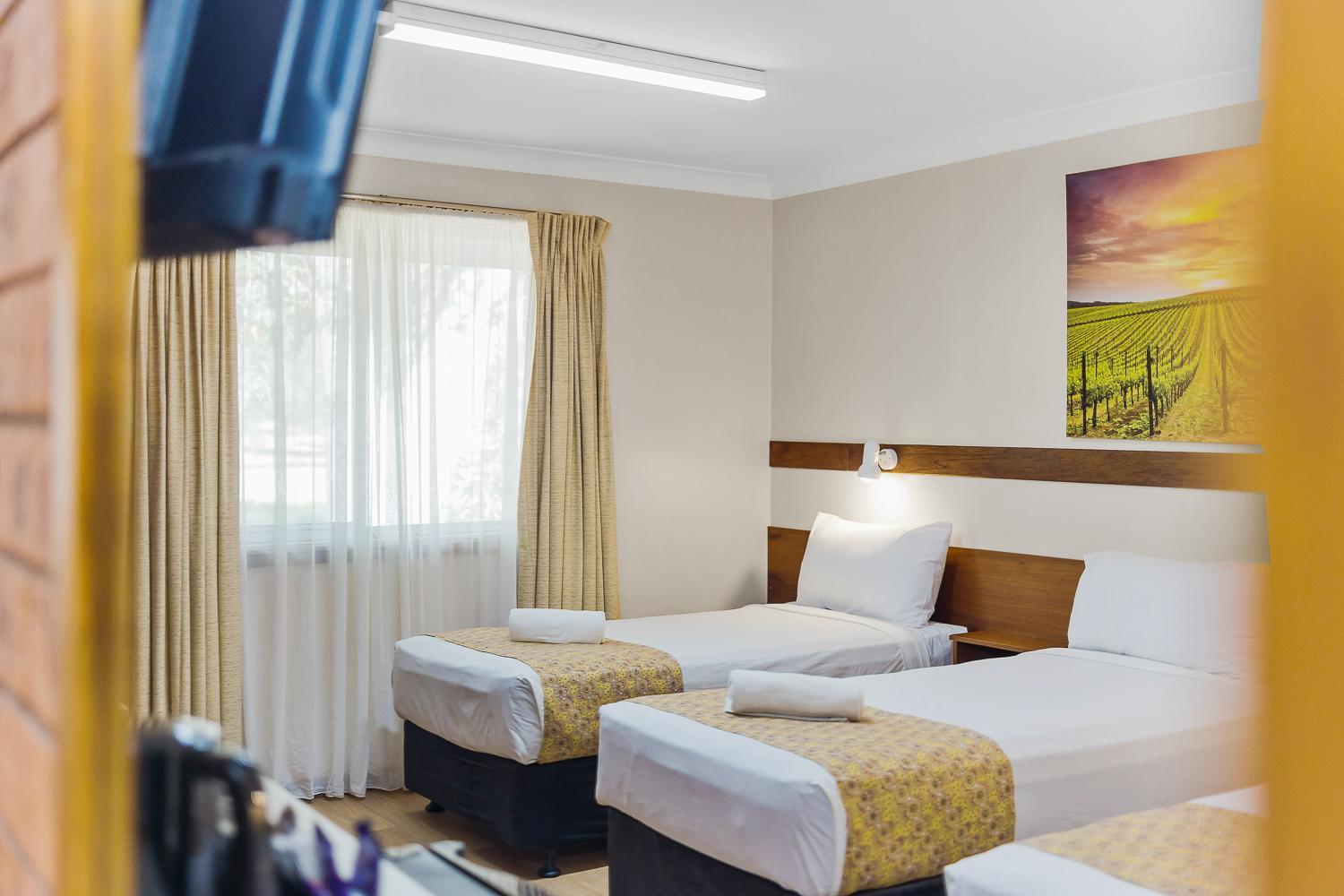 Castlereagh Motor Inn