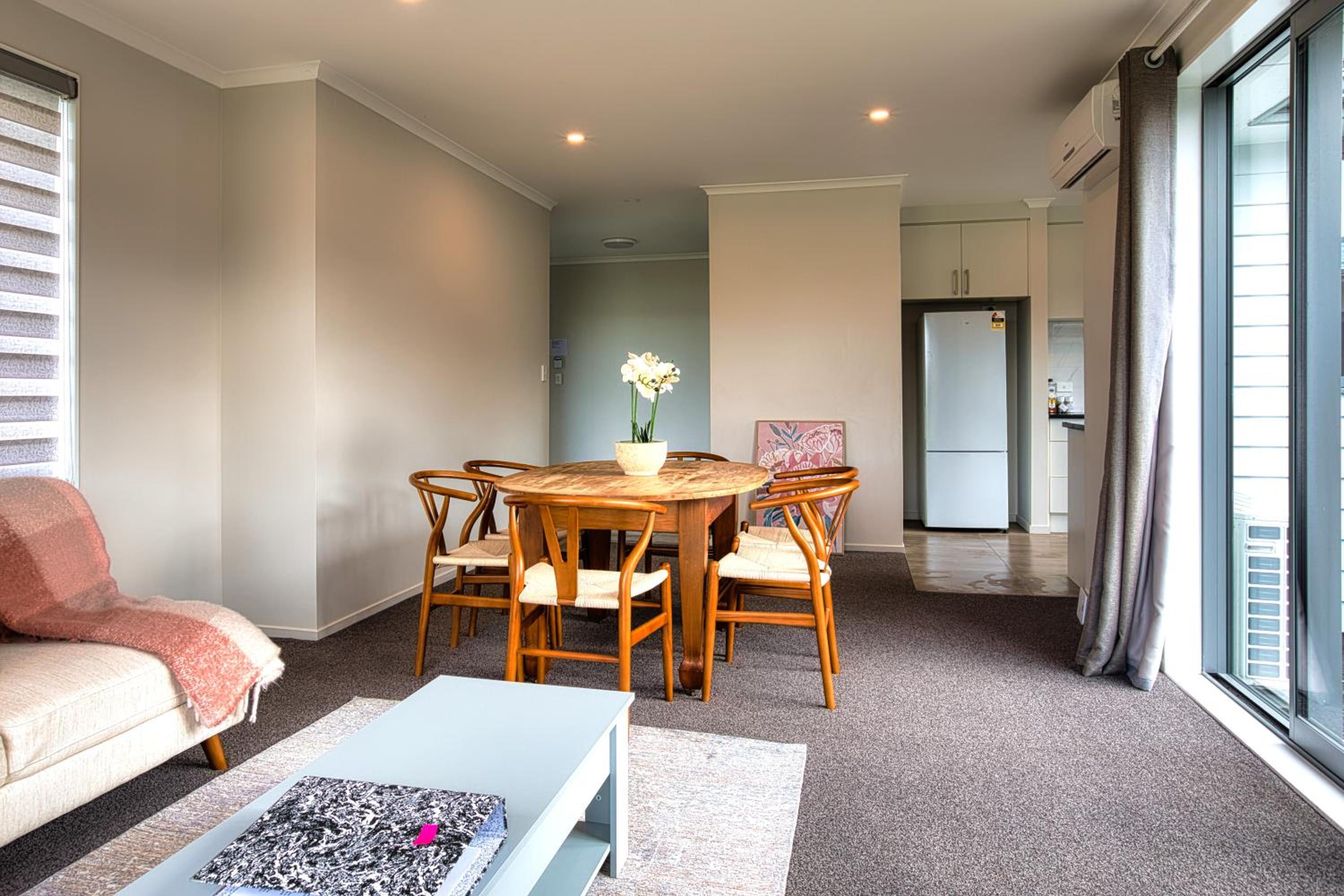 Cambridge Sunshine 5 Bedrooms House view 4
