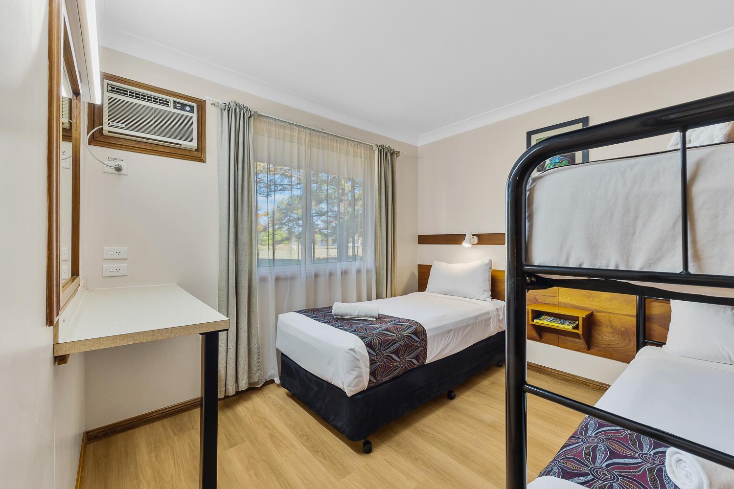 Castlereagh Motor Inn