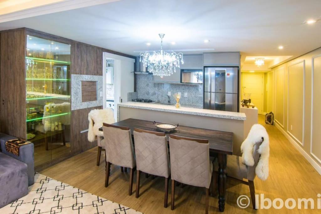 Apartamento no centro de Gramado 400 metros rua coberta