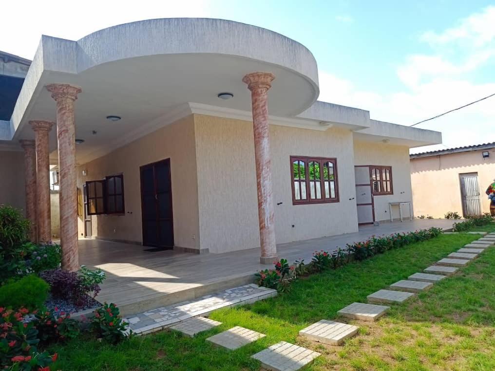 Villa privée avec garden à bord de plage