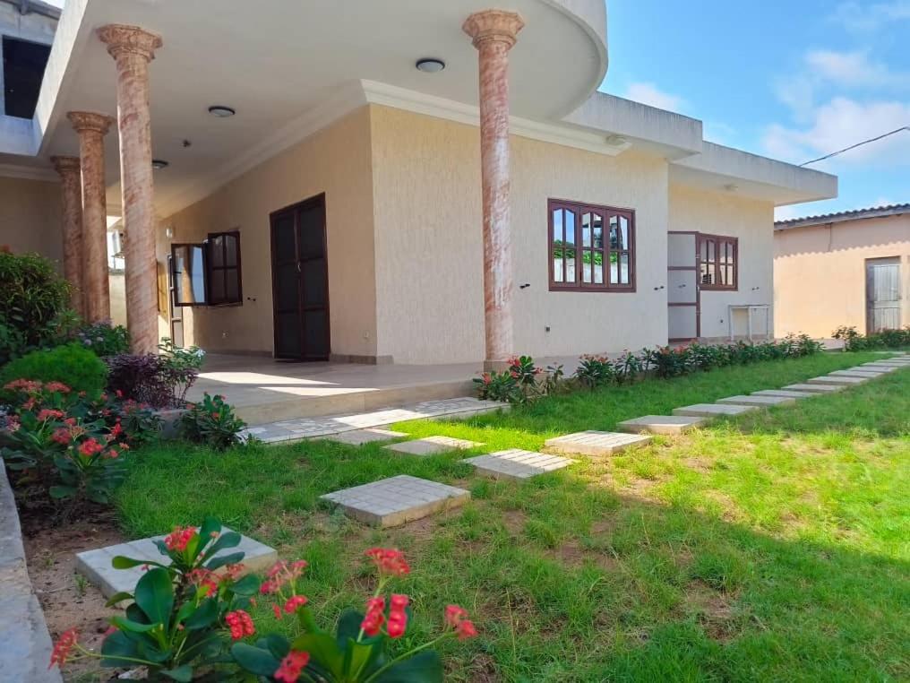Villa privée avec garden à bord de plage