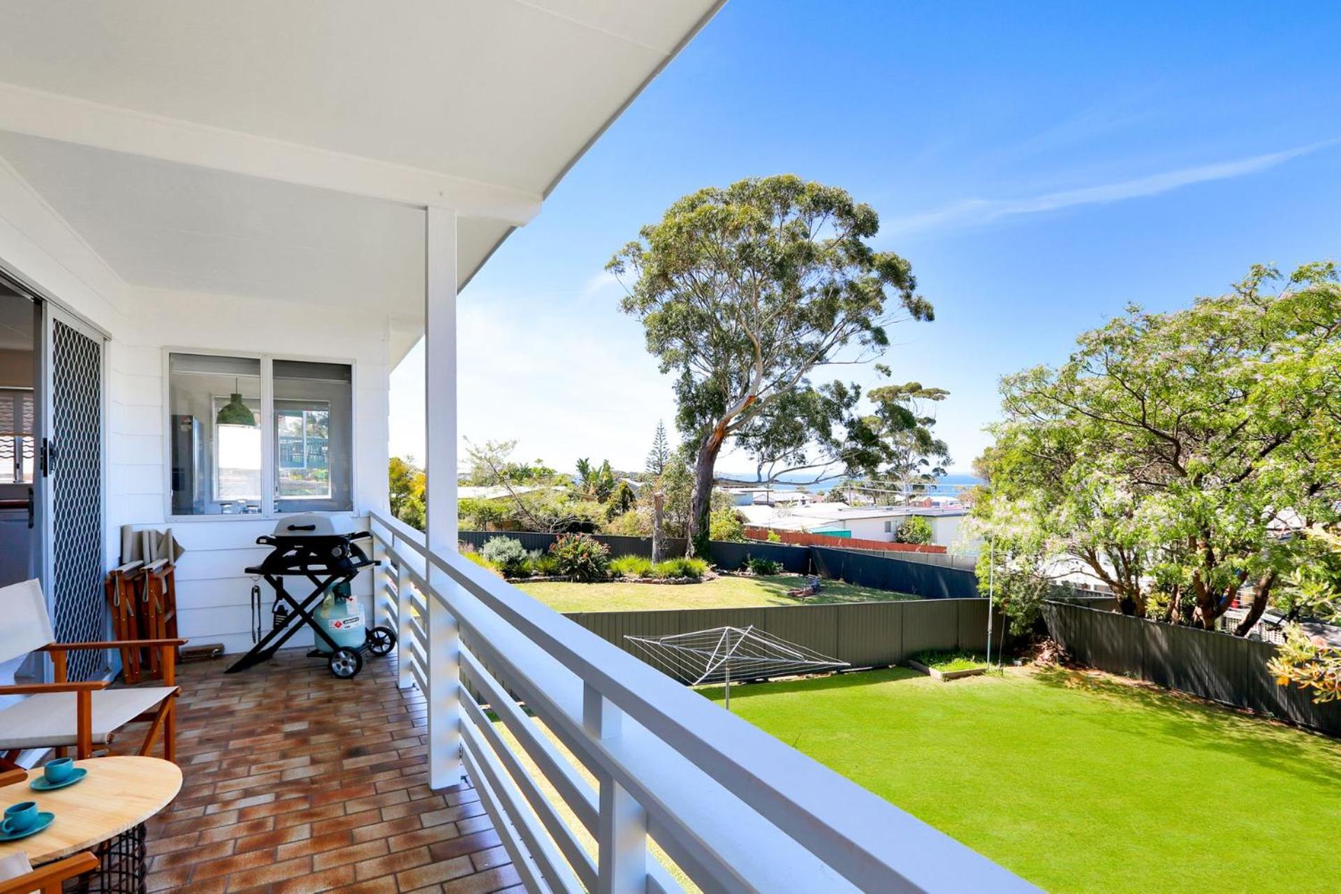 The White House by Experience Jervis Bay