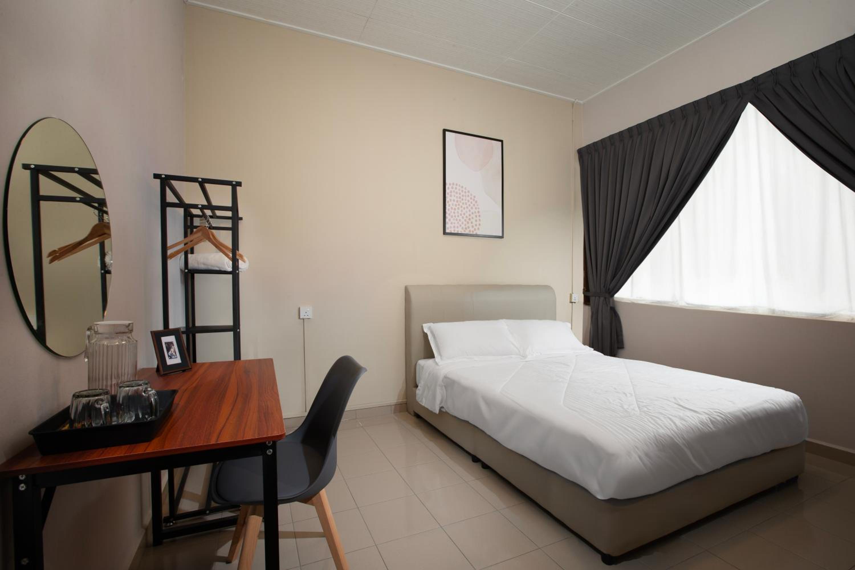 Brown Mansion CoLiving photo 5