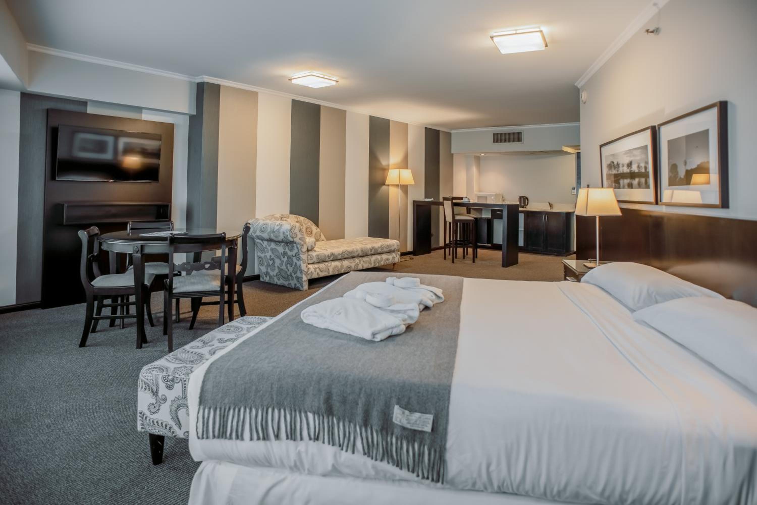 Rosario Vacations - Plaza Real Suites Hotel - Property Image 10