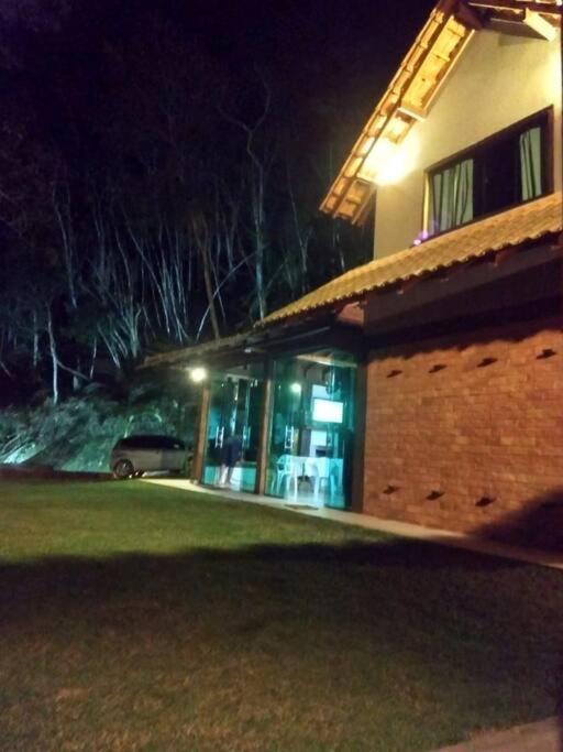Casa cJacuzzi Pedra Azul Sítio caminho das Árvores