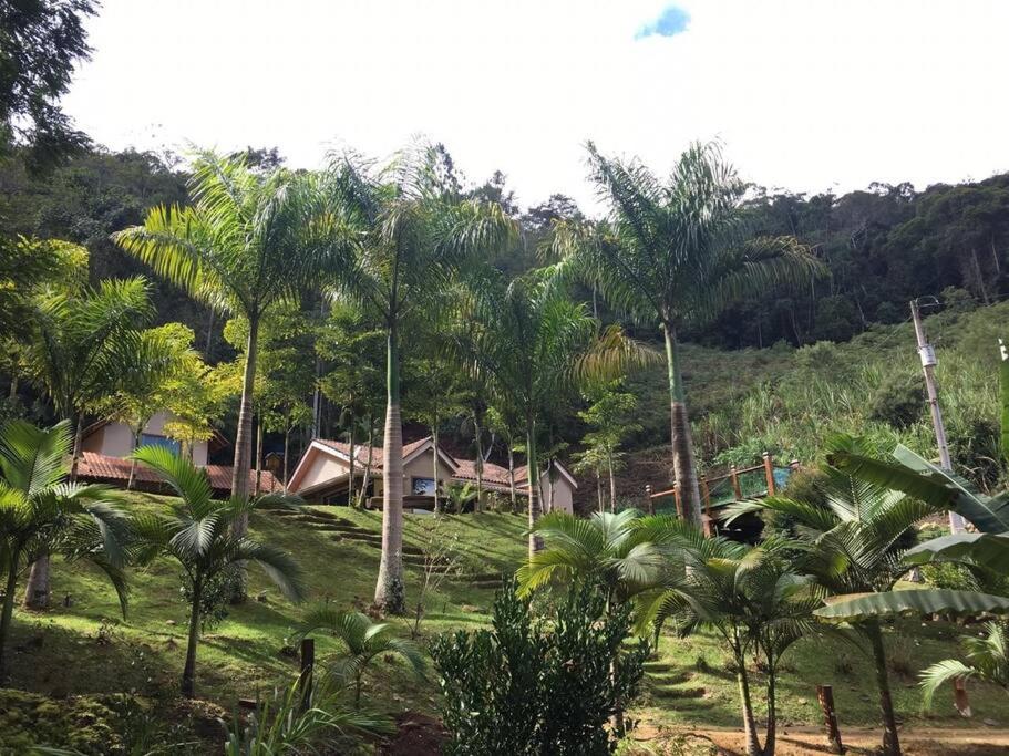 Casa cJacuzzi Pedra Azul Sítio caminho das Árvores