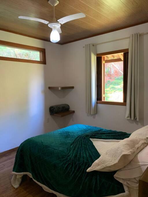 Casa cJacuzzi Pedra Azul Sítio caminho das Árvores