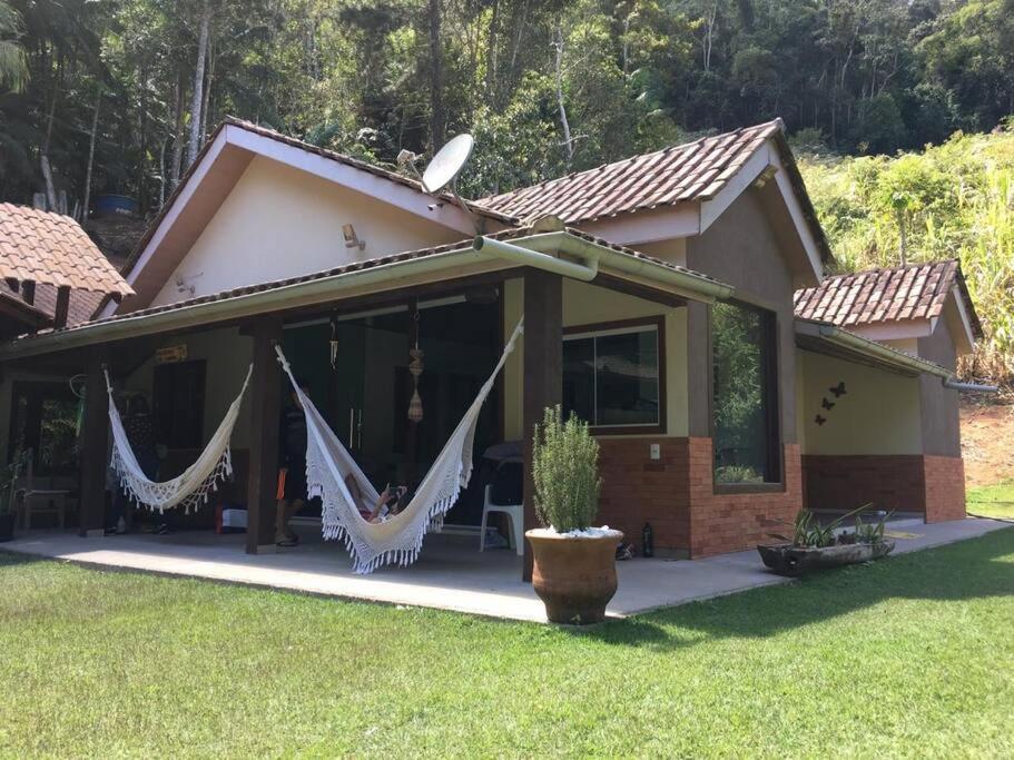 Casa cJacuzzi Pedra Azul Sítio caminho das Árvores