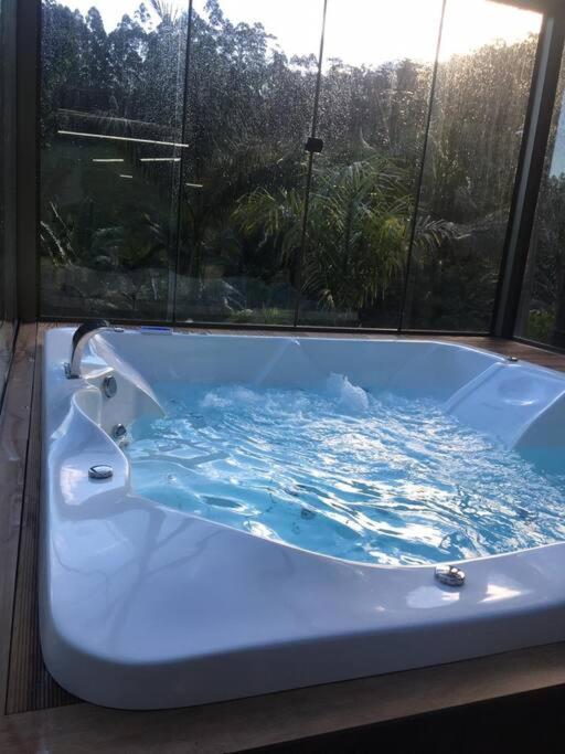 Casa cJacuzzi Pedra Azul Sítio caminho das Árvores