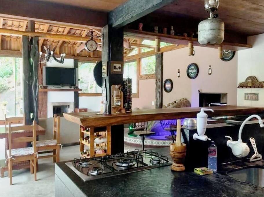 Casa cJacuzzi Pedra Azul Sítio caminho das Árvores