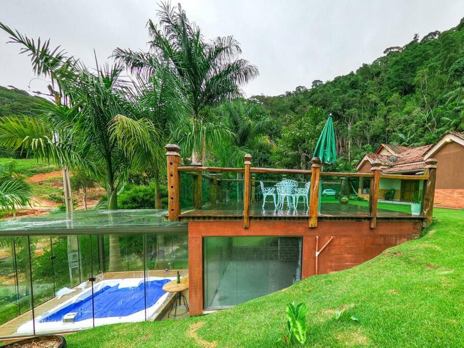 Casa cJacuzzi Pedra Azul Sítio caminho das Árvores