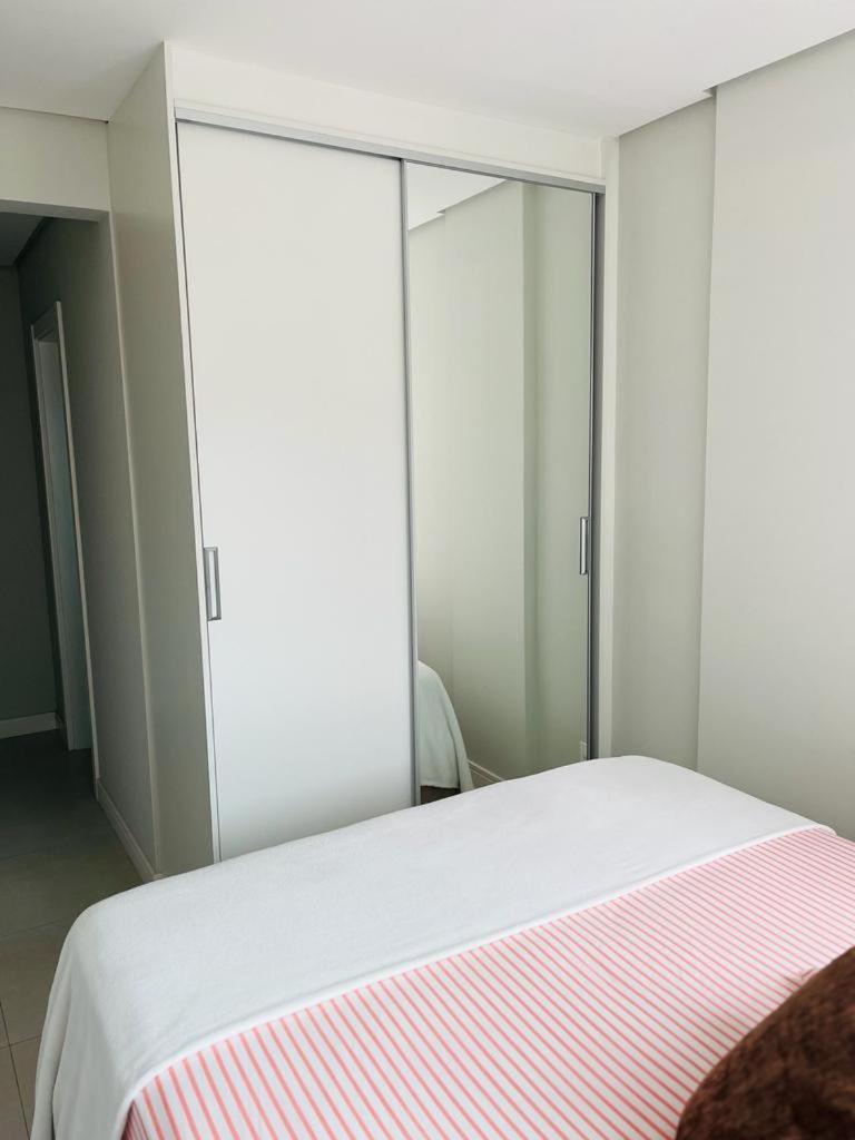 Apartamento na Praia de Palmas com garagem