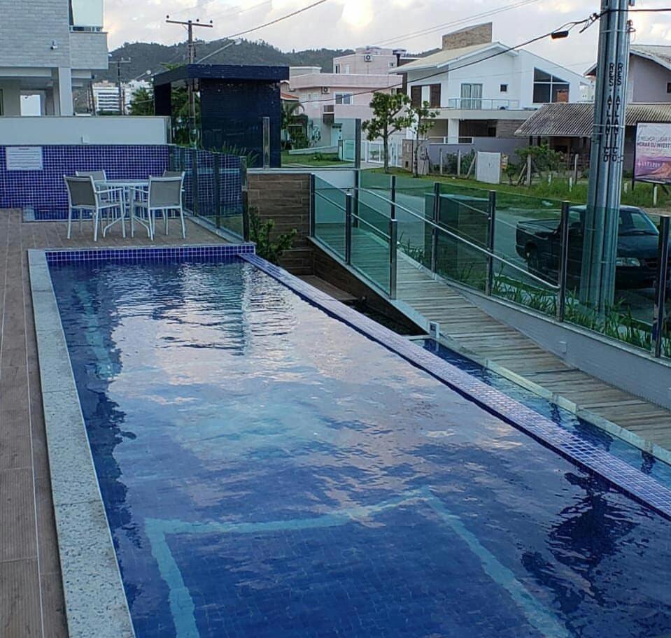 Apartamento na Praia de Palmas com garagem