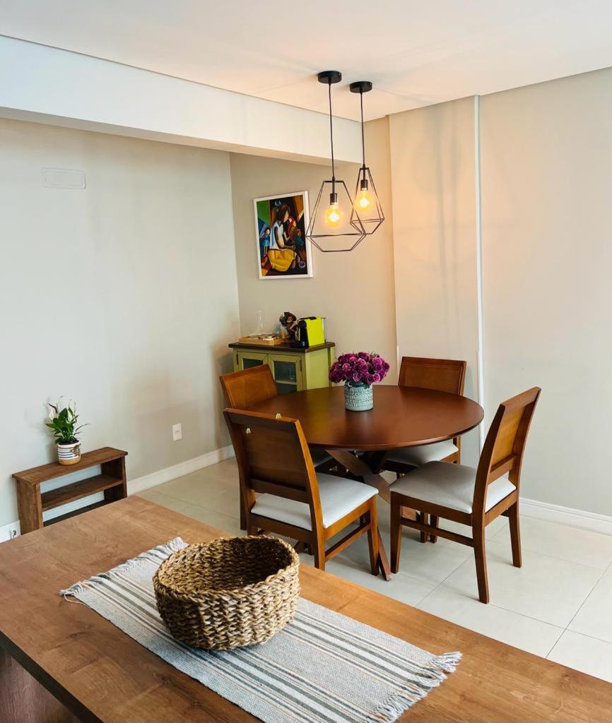 Apartamento na Praia de Palmas com garagem