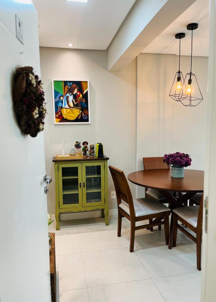 Apartamento na Praia de Palmas com garagem