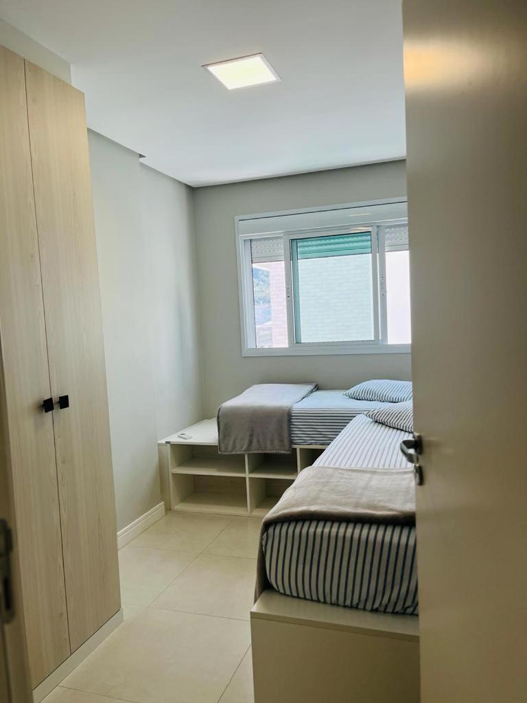 Apartamento na Praia de Palmas com garagem