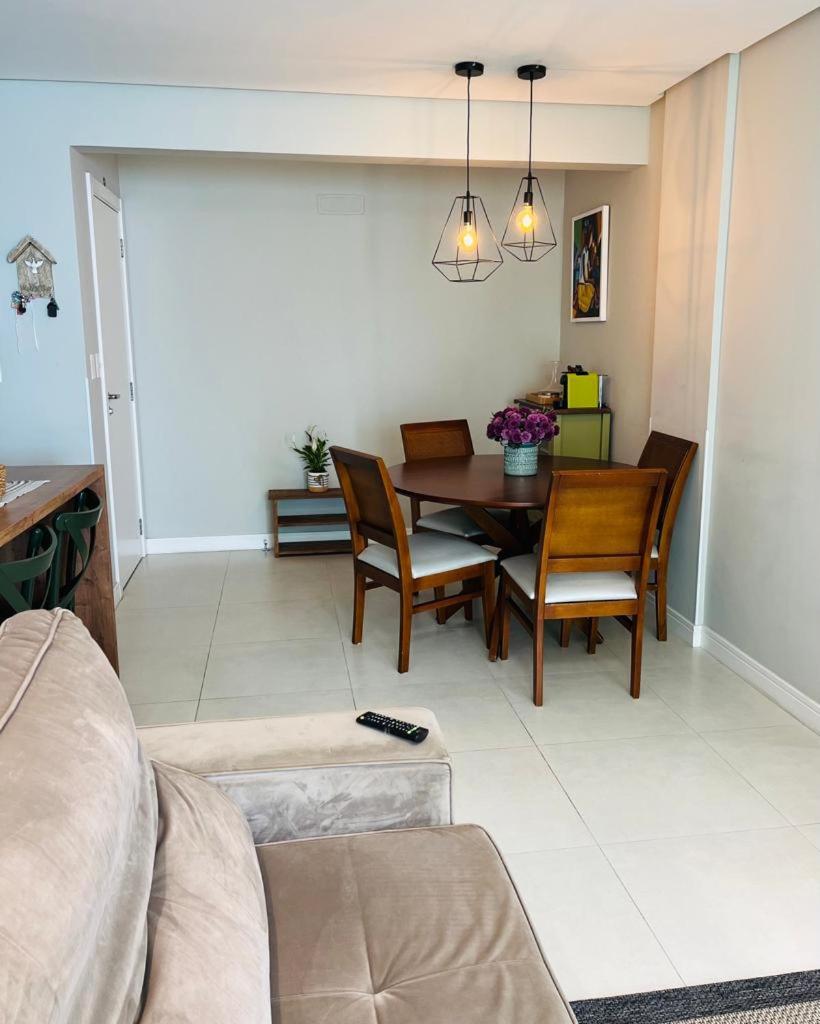Apartamento na Praia de Palmas com garagem