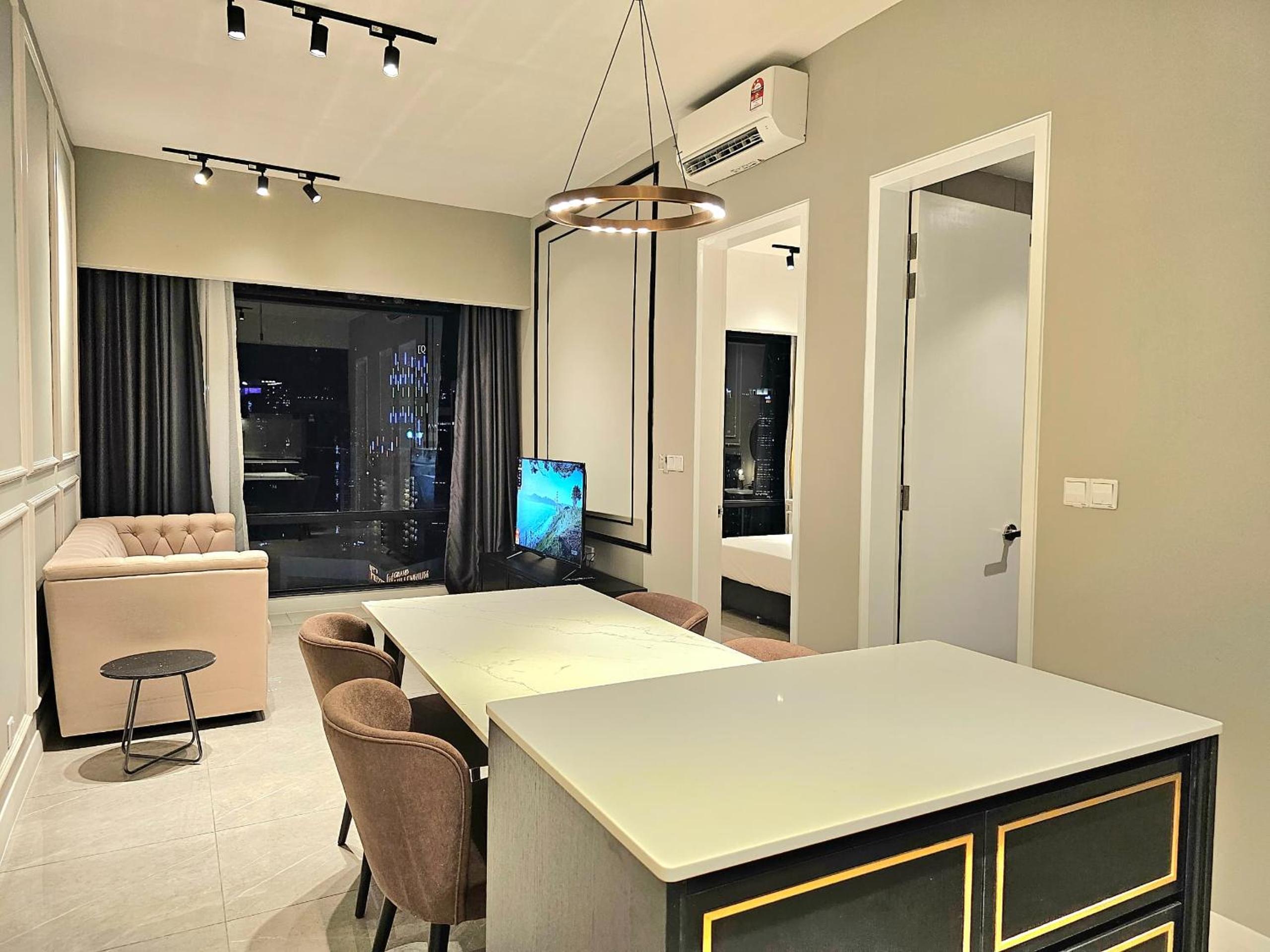 1 min to Pavilion Bukit Bintang Luna Suites